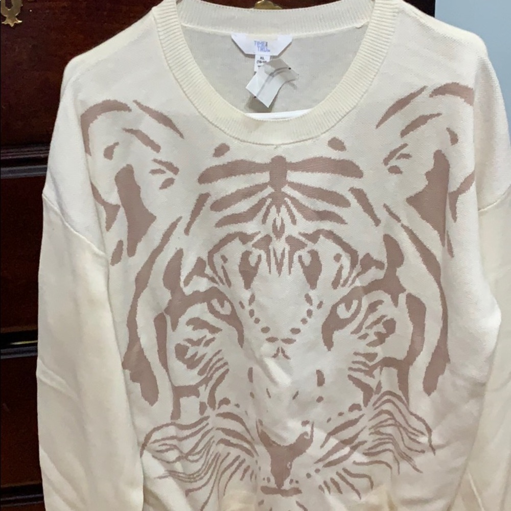 Ladies sweater